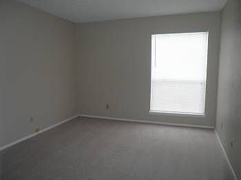 5th image of 7313 Gulf Fwy APT 611