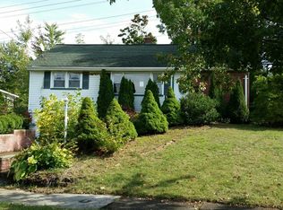 154 Oak Ridge Rd, Clifton, NJ 07013