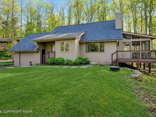 312 Foxglove Pl, Pocono Pines, PA 18350