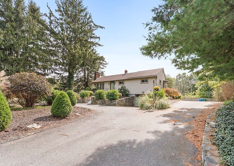 325 Oakhill Ave, Attleboro, MA 02703 Zillow