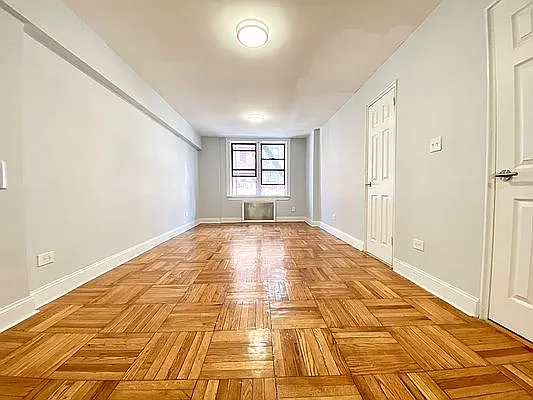 Rented by Zjama Realty Corp | media 10