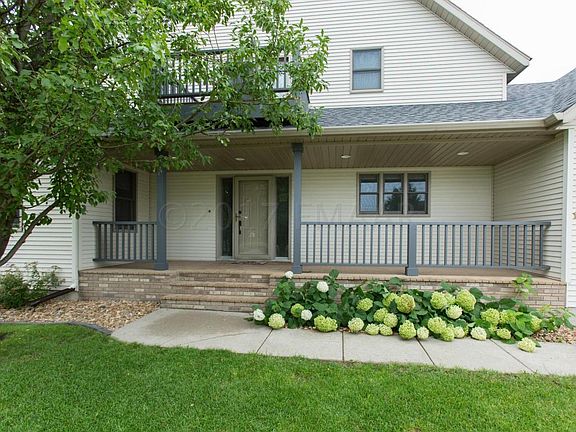 3rd image of 1750 Charleswood Estates Dr