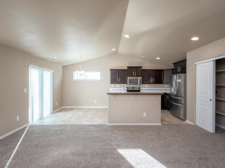 629 S Lakeland Dr — Photo 10