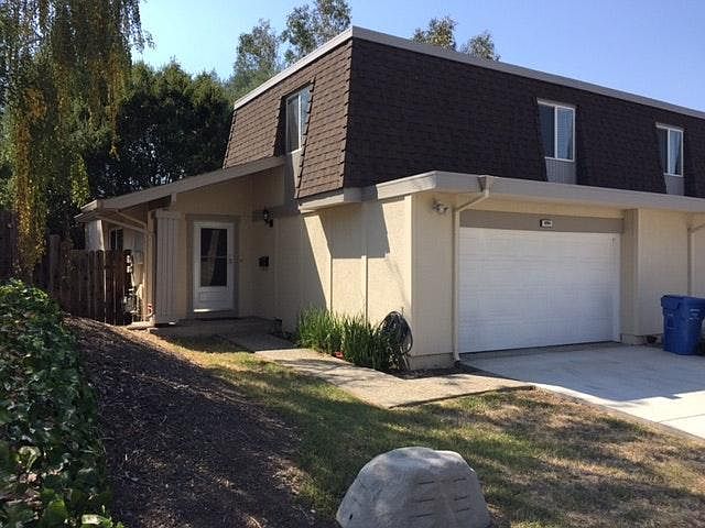 1091 Esplanade Exterior