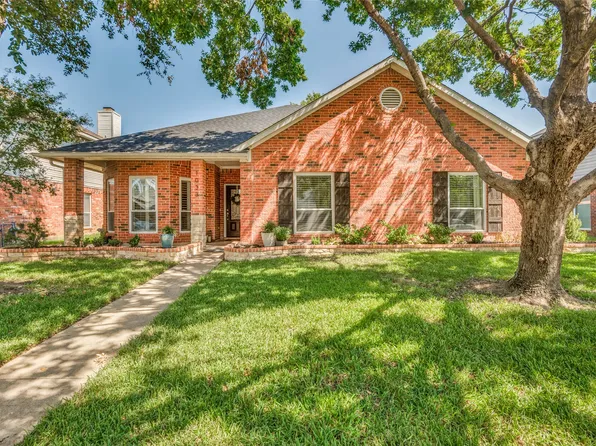1033 Monarch Dr, Lewisville, TX 75067