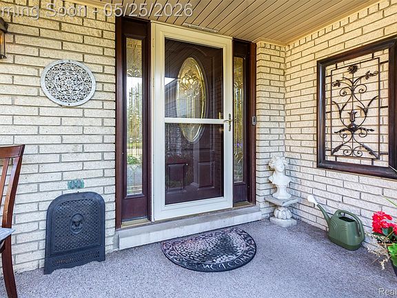 5th image of 42928 Versailles Rd