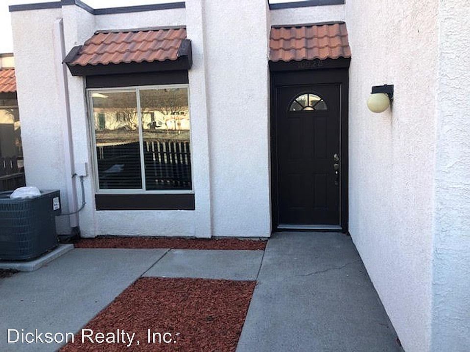 1st image of 1002 Baywood Dr APT B