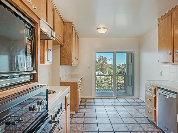 4th image of 3101 E 2nd St Unit 8C