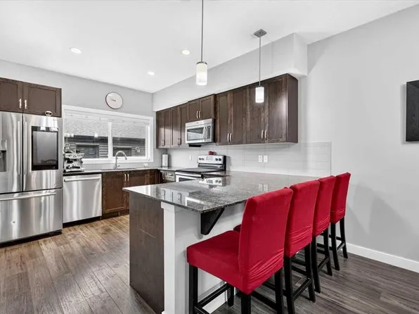 309 N Midtown Gate SW, Airdrie, AB T4B 4C9