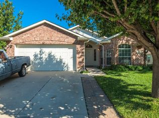 756 Oriole Dr, Saginaw, TX 76131