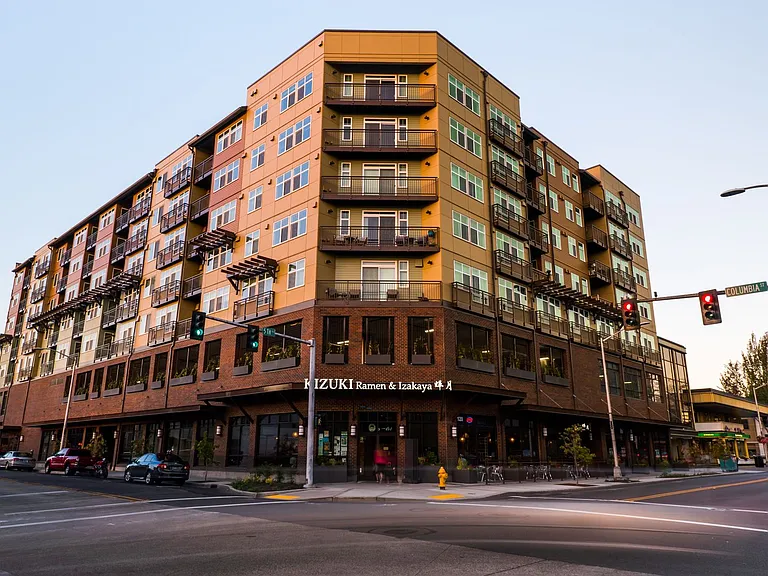 123-4th Apts — Photo 21