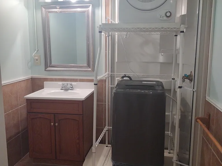 118 E 1st St #2 — Photo 14