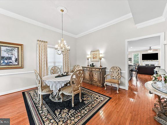 5th image of 214 Hanover Rd