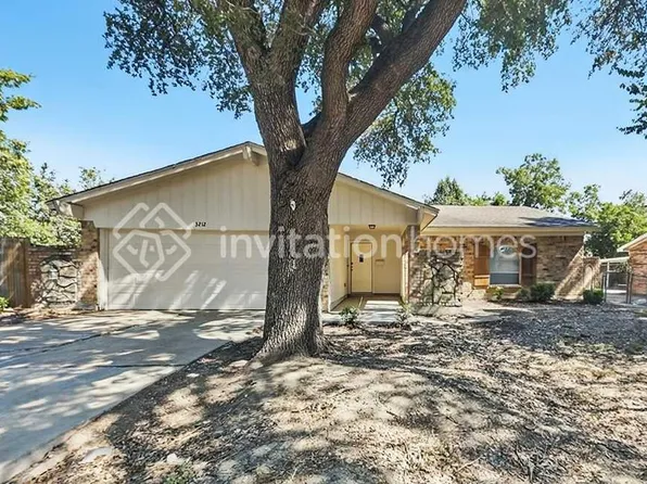 3212 Glenmont Dr, Fort Worth, TX 76133