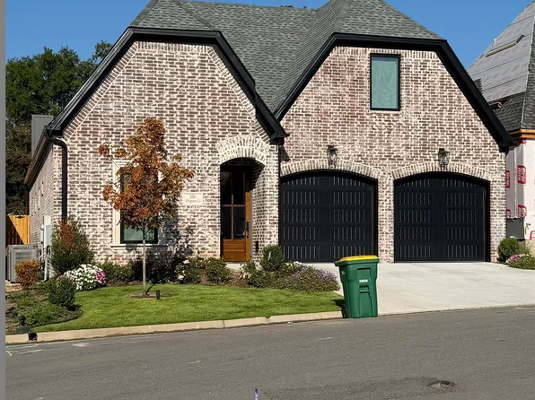 106 Mergeron Ct, Little Rock, AR 72212
