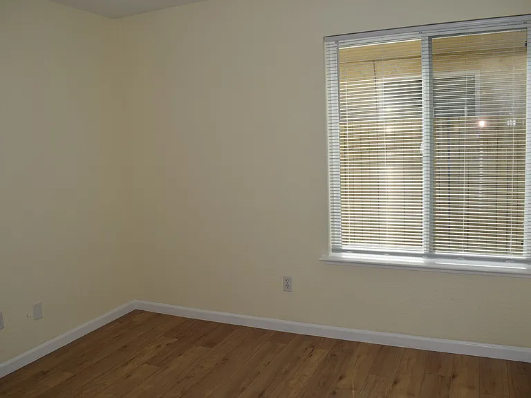 7445 Masters St — Photo 10