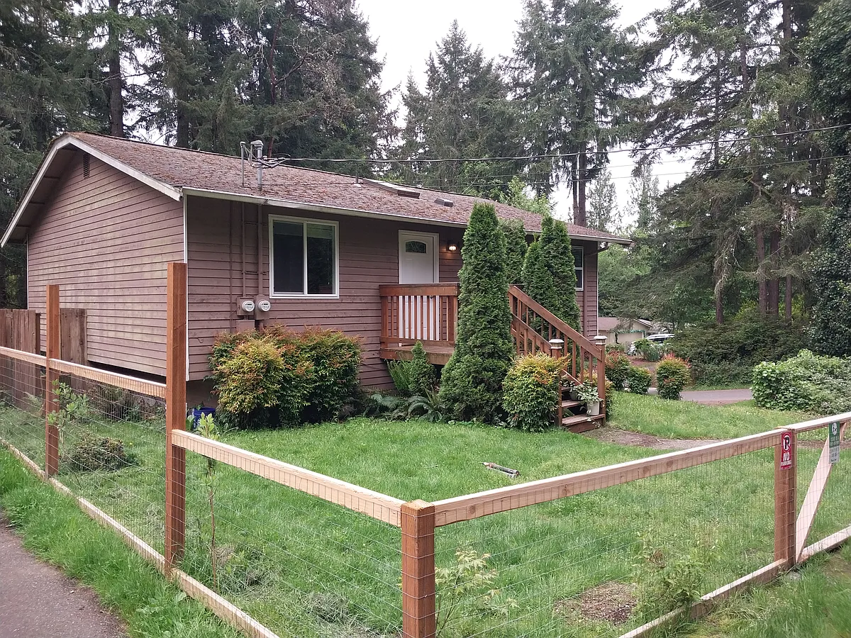 Building Photo - 4790 Lupine Ln NW