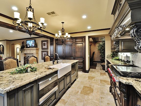 4th image of 2540 Vista Del Sol