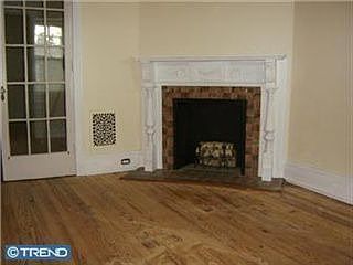 1st image of 102 E Moreland Ave