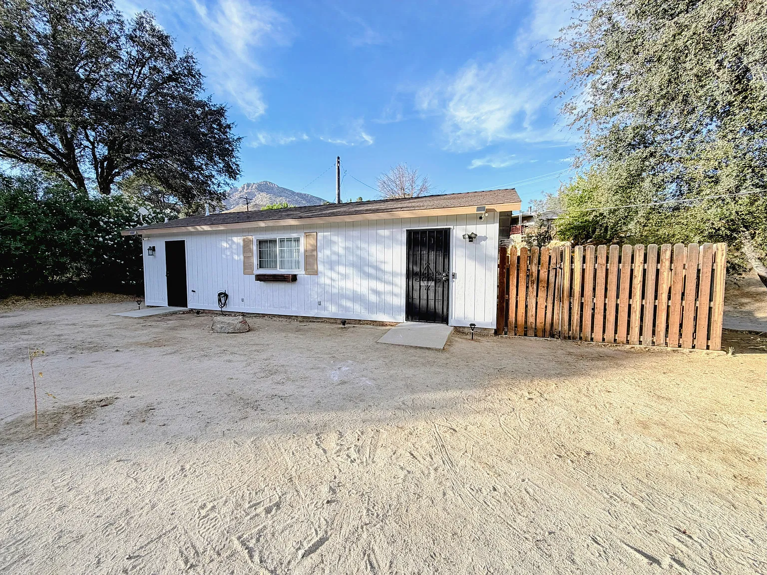 1 bed, 576 sqft, $1,075 — Photo 1