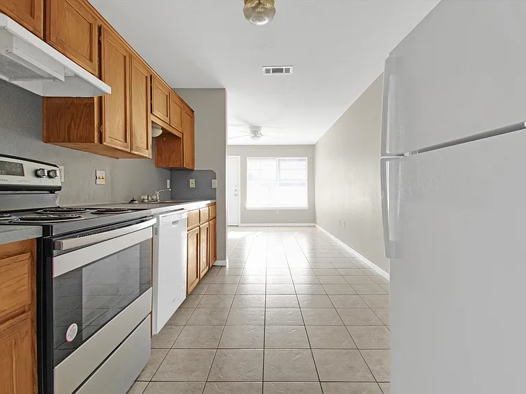 907 North Dr #B — Photo 13
