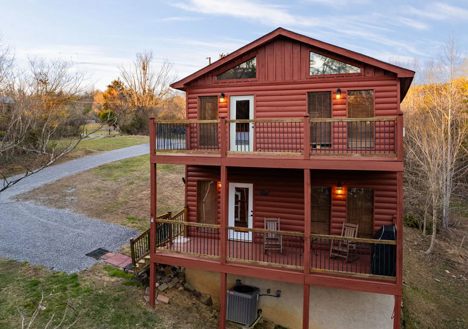 Cozy Country Cabin — Photo 1