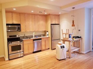 2570 University Pl NW, Washington, DC 20009