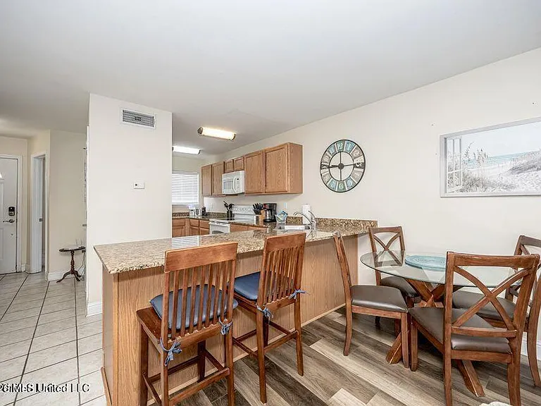 1664 Beach Blvd #90 — Photo 4