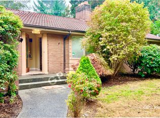 10340 Fischer Pl NE, Seattle, WA 98125