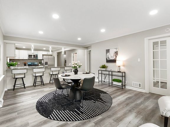 5th image of 3310 W 40th Ave