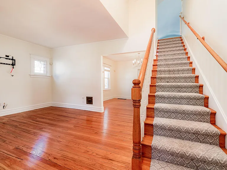 516 Goethe Ave — Photo 18