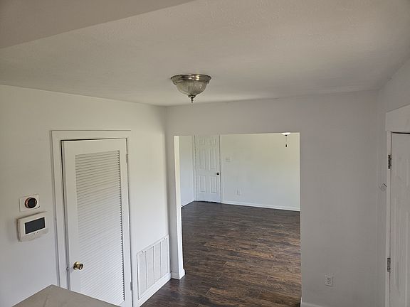 4th image of 619 Berwick Dr