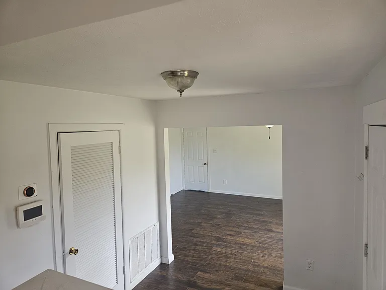 619 Berwick Dr — Photo 4