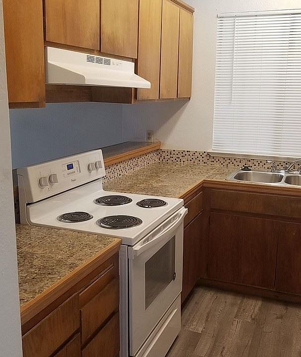 1st image of 1327 Puebla Way