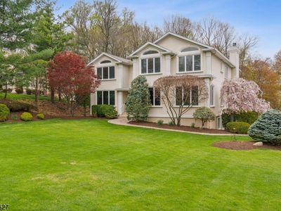 1 Angela Court, North Caldwell, NJ, 07006