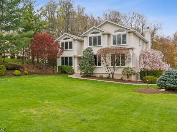 1 Angela Court, North Caldwell Boro, NJ 07006