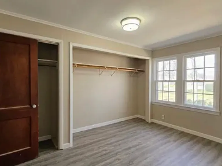 500 N Main St #4 — Photo 4