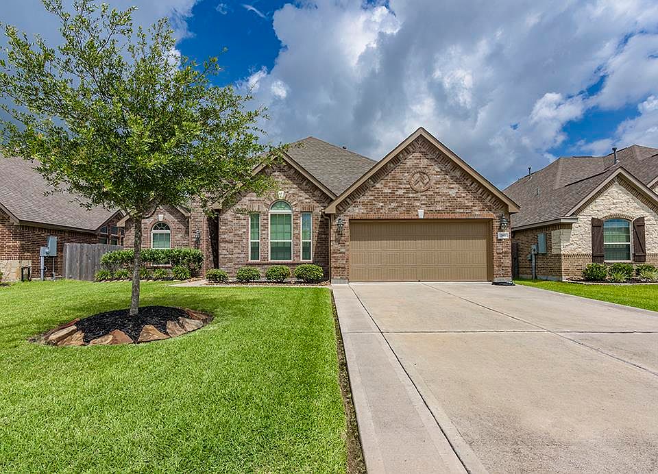 1st image of 283 W Creek Dr