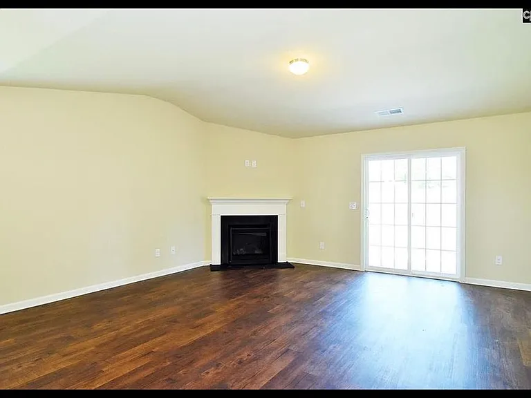 842 Chariot Way — Photo 5