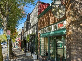8404 1/2 Greenwood Ave N #8404-1/2, Seattle, WA 98103