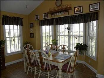 4th image of 225 Elliott Ct