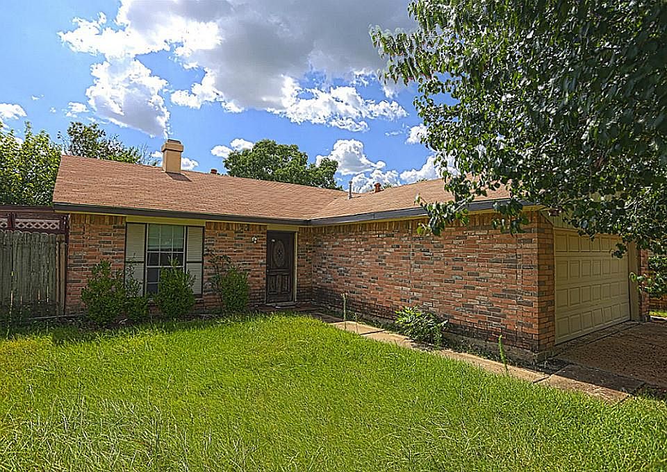 1st image of 7418 Trabajo Dr