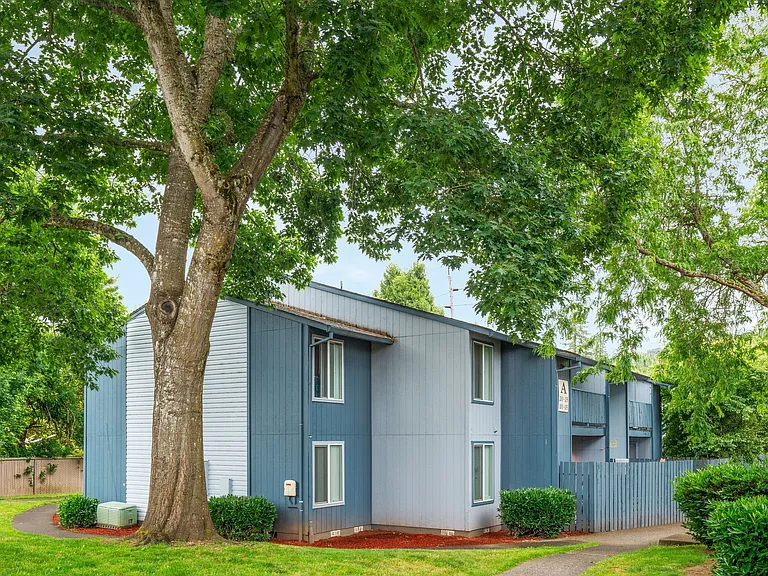 Images Highland Apartments — Photo 18