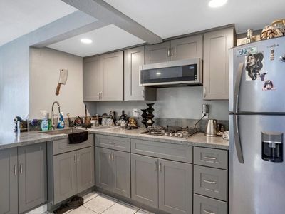 918 S 37th St, San Diego, CA, 92113