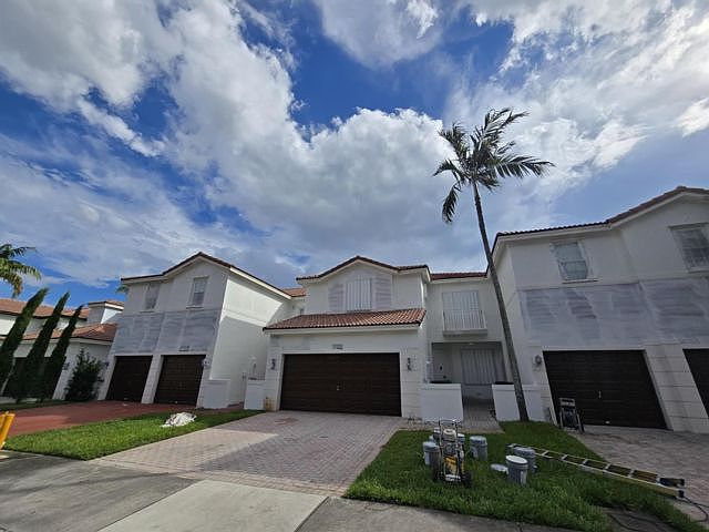 1st image of 11500 NW 79th Ln