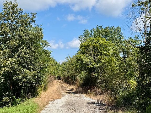 3rd image of 77250 Kinsey Orchard Rd