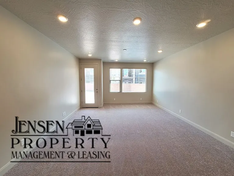 794 N Via Modelo Cir — Photo 8