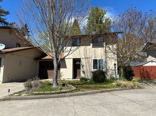 47 SW Eastern Ave APT 2, Grants Pass, OR 97526