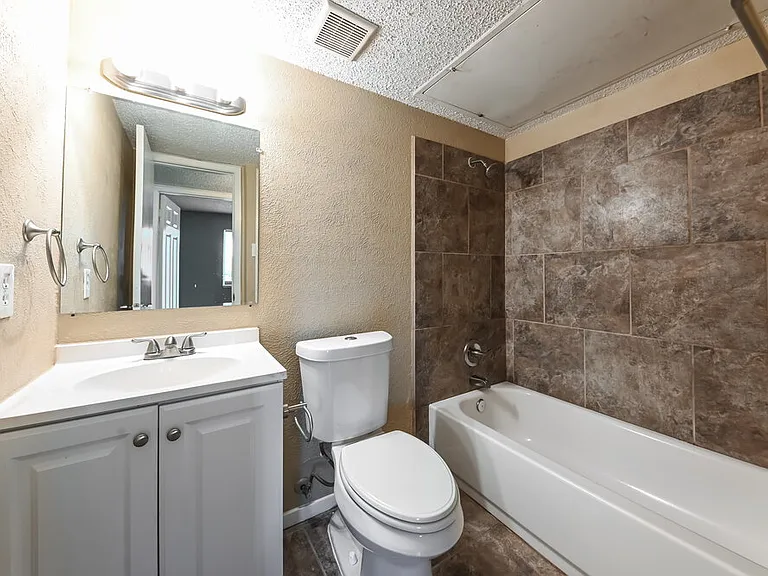 1522 Sunset Ln — Photo 14