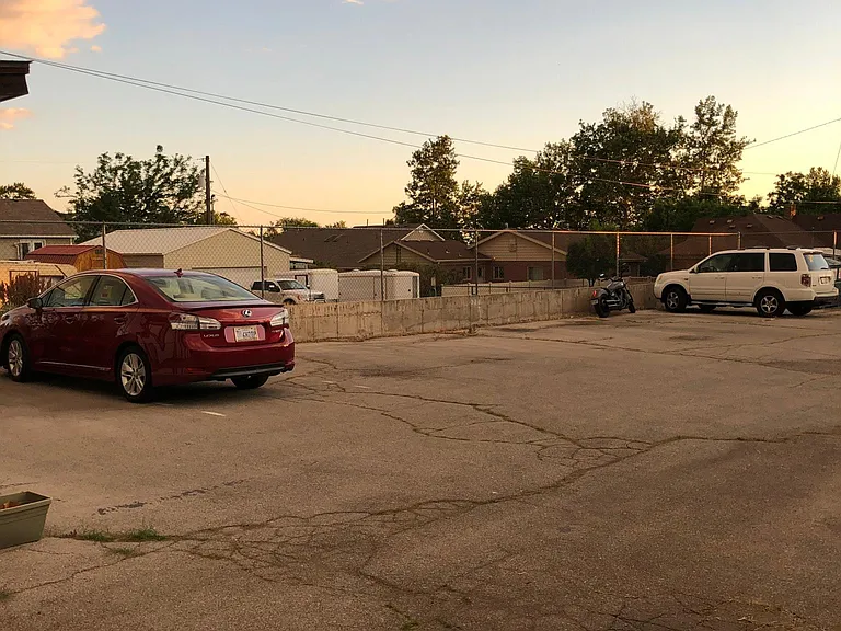 338 E Center St — Photo 6